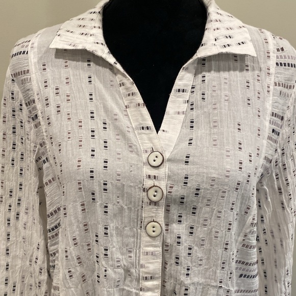 Habitat Button Front Tunic with Collar & Front Pockets in White & Shades of Gray - Picture 4 of 12